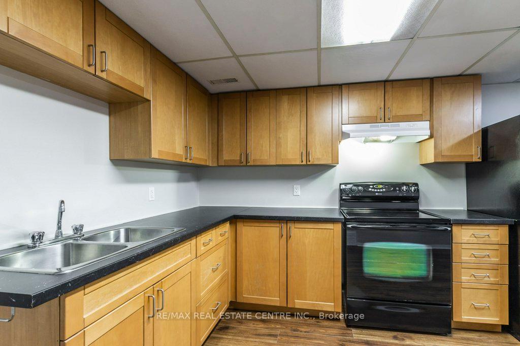 Photo 27 of 43 Briar Knoll Drive, Kitchener — HOMEH