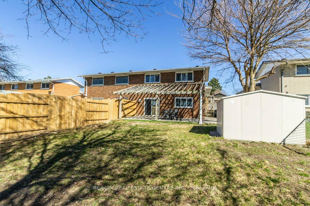 Photo 34 of 43 Briar Knoll Drive, Kitchener — HOMEH