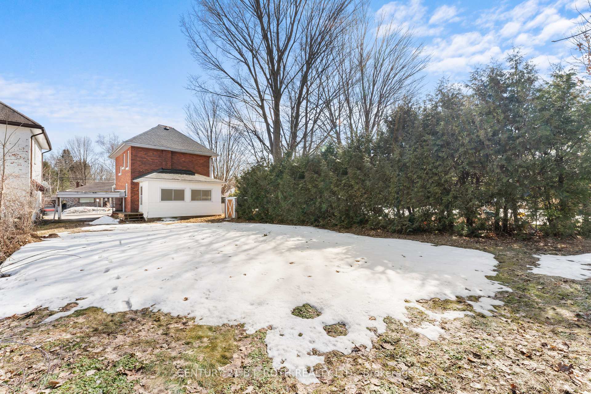 Photo 4 of 414 Elizabeth Street, Midland — HOMEH