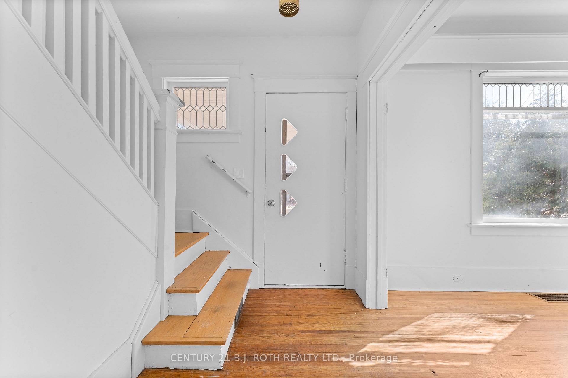 Photo 6 of 414 Elizabeth Street, Midland — HOMEH