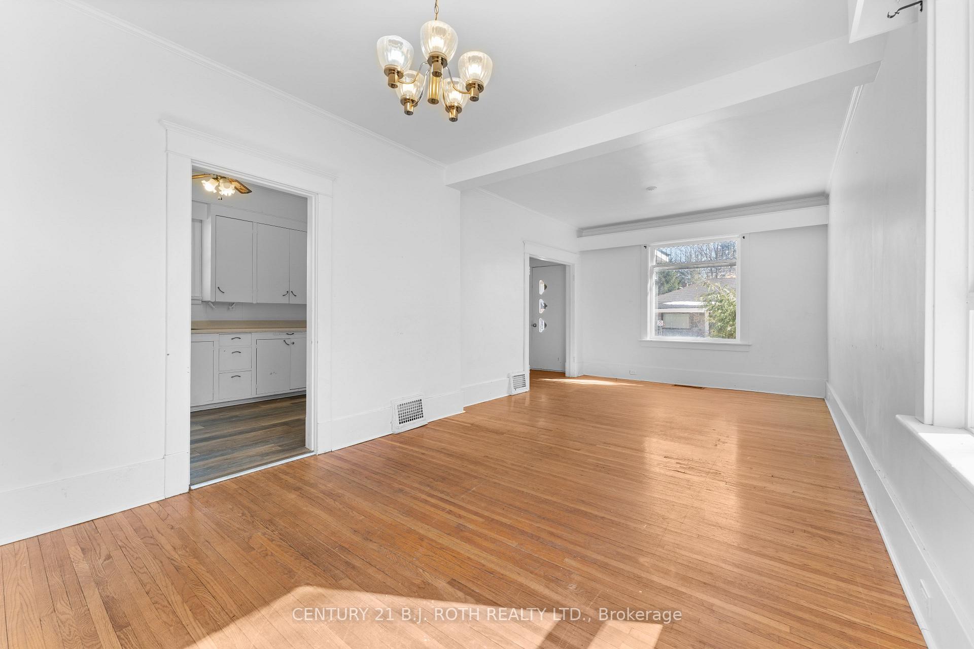 Photo 8 of 414 Elizabeth Street, Midland — HOMEH