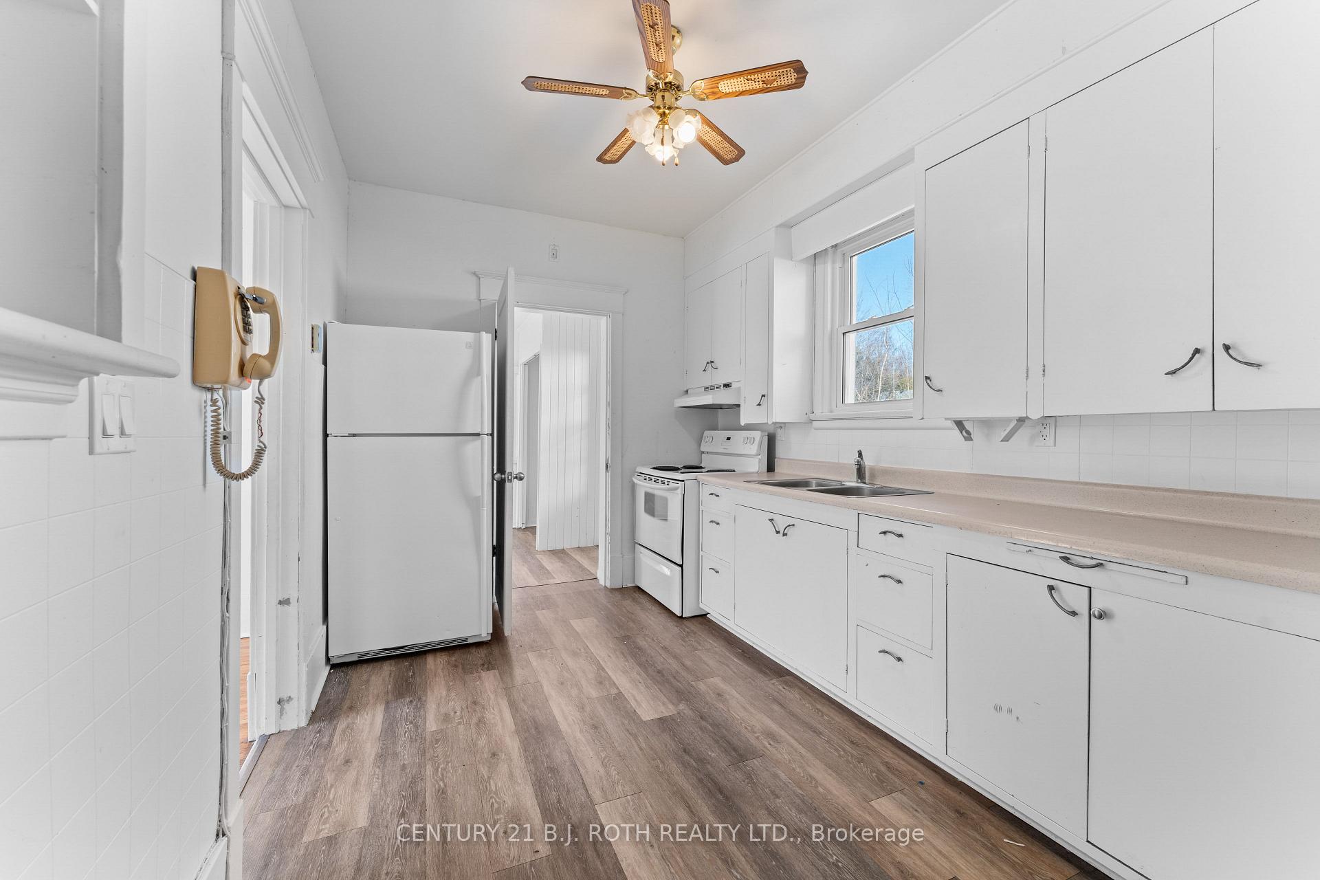 Photo 9 of 414 Elizabeth Street, Midland — HOMEH