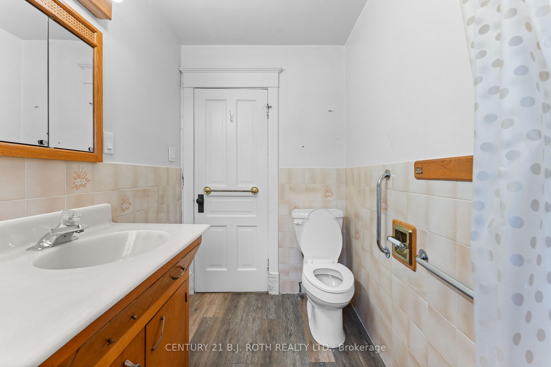Photo 13 of 414 Elizabeth Street, Midland — HOMEH