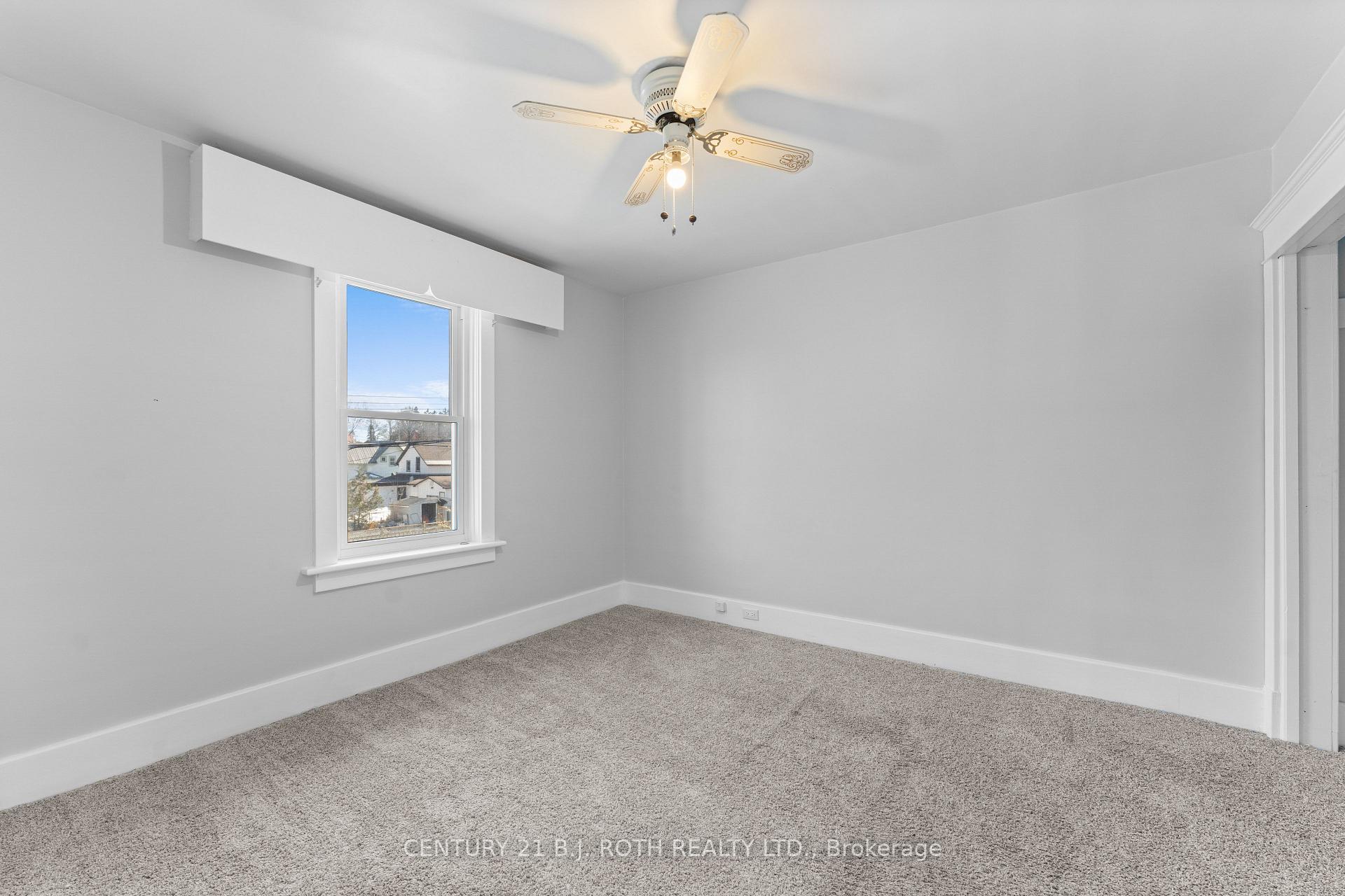 Photo 16 of 414 Elizabeth Street, Midland — HOMEH