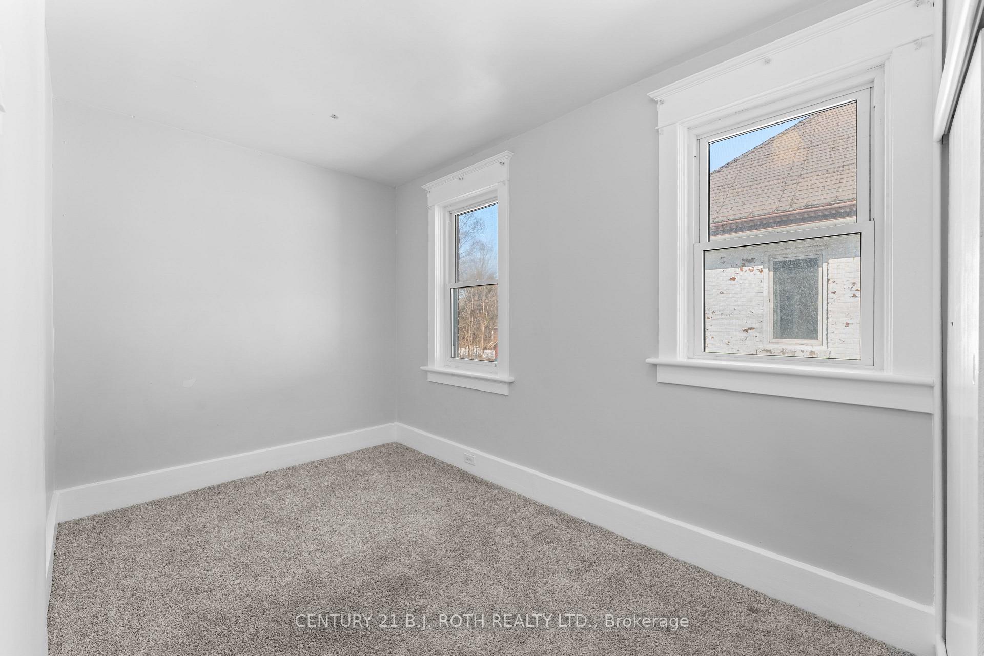 Photo 18 of 414 Elizabeth Street, Midland — HOMEH