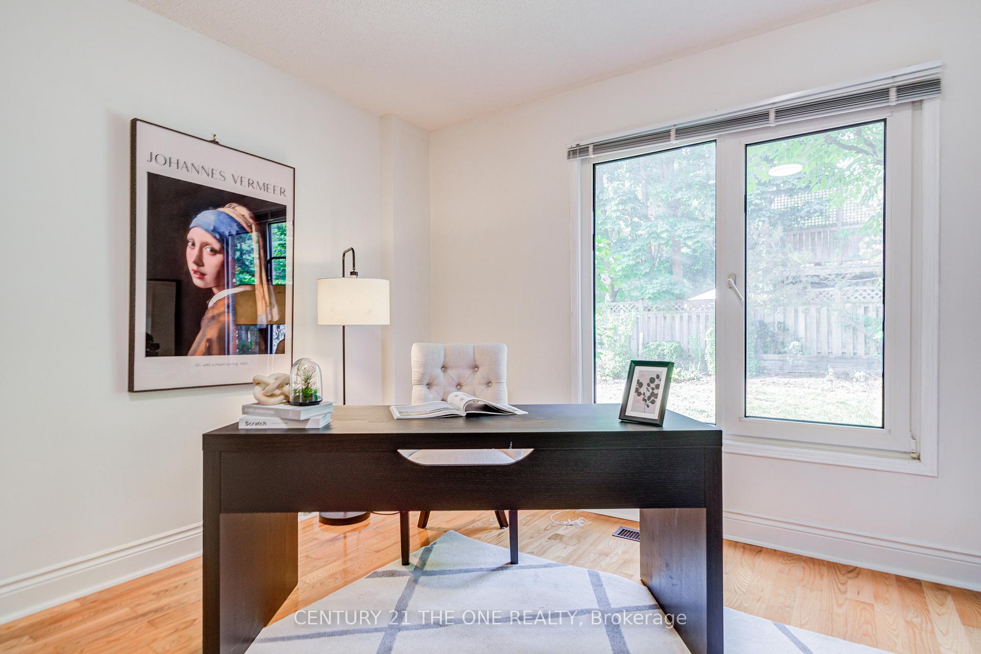 Photo 5 of 35 Ambleside Crescent, Markham, Unionville — HOMEH