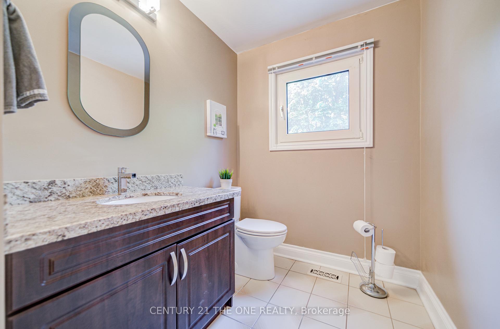 Photo 6 of 35 Ambleside Crescent, Markham, Unionville — HOMEH