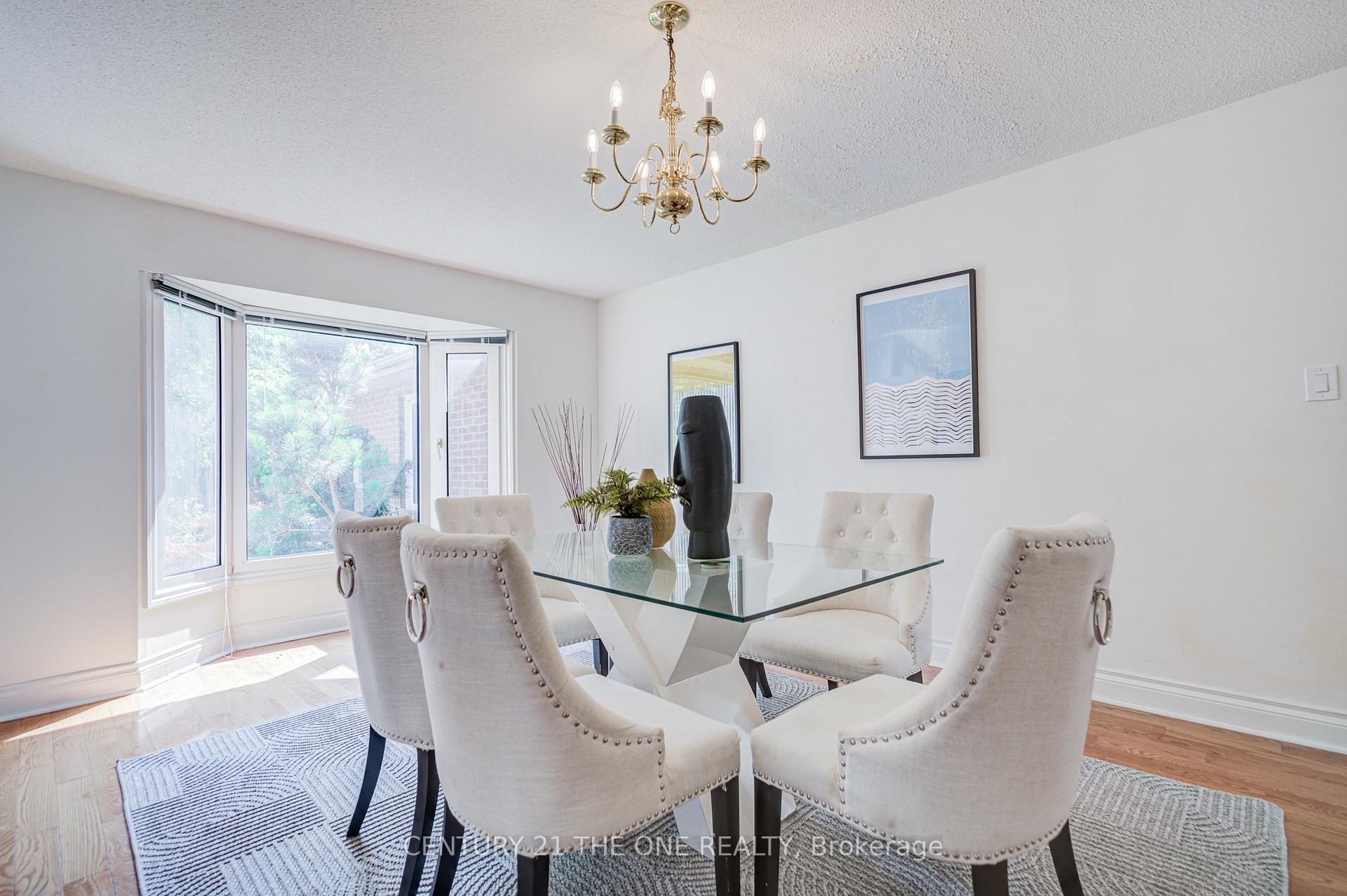Photo 13 of 35 Ambleside Crescent, Markham, Unionville — HOMEH