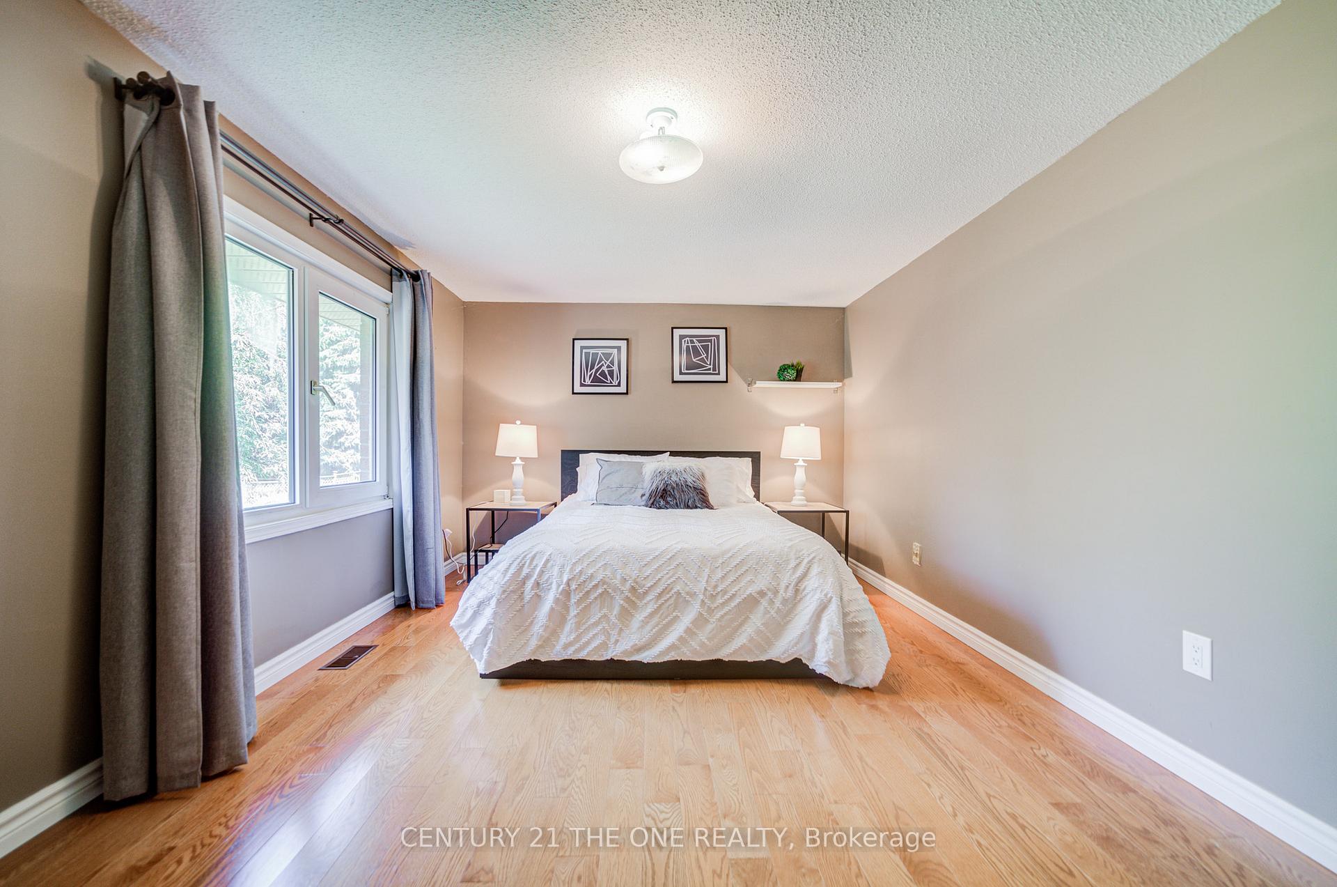 Photo 16 of 35 Ambleside Crescent, Markham, Unionville — HOMEH
