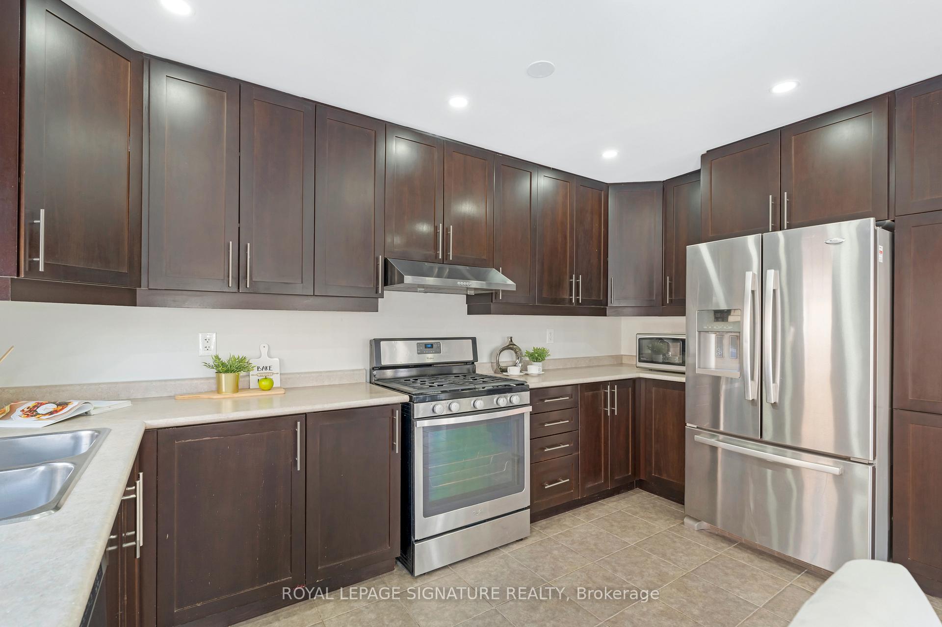 Photo 16 of 897 Farmstead Drive, Milton, Willmott — HOMEH