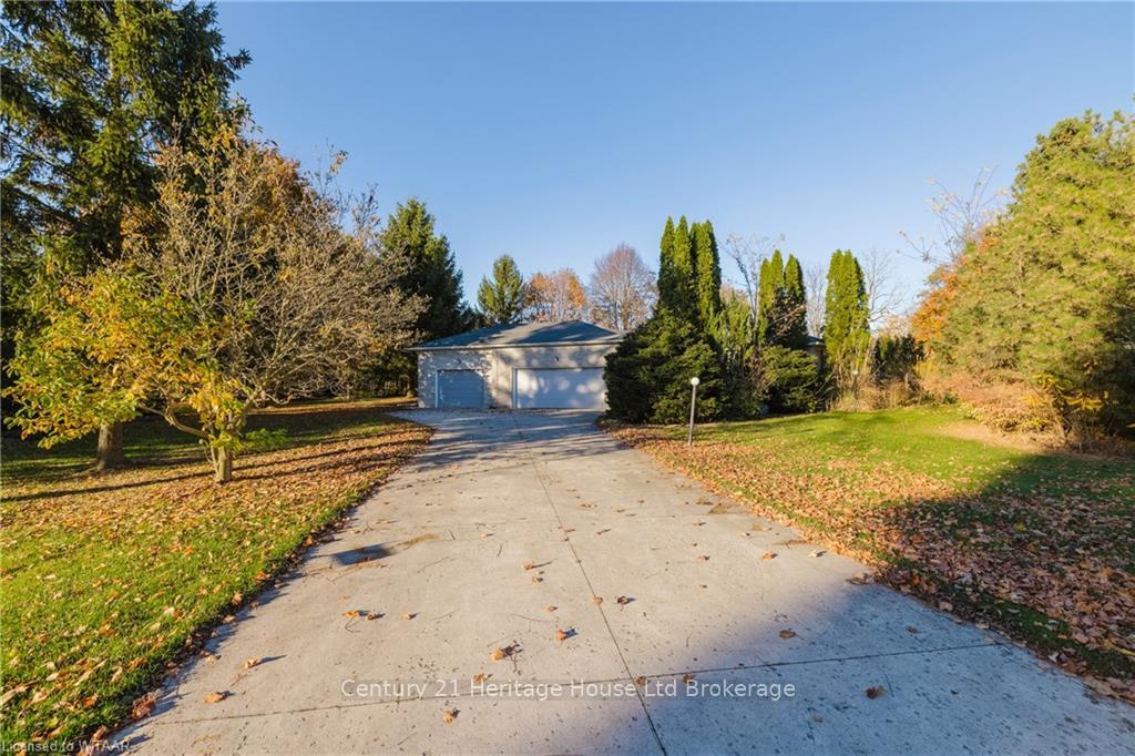 Photo 4 of 14278 Thirteen Mile Road, Middlesex Centre, Birr — HOMEH