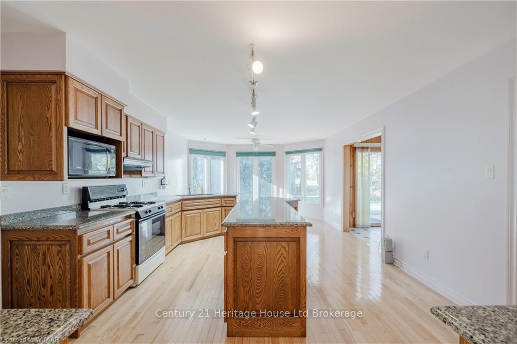 Photo 12 of 14278 Thirteen Mile Road, Middlesex Centre, Birr — HOMEH
