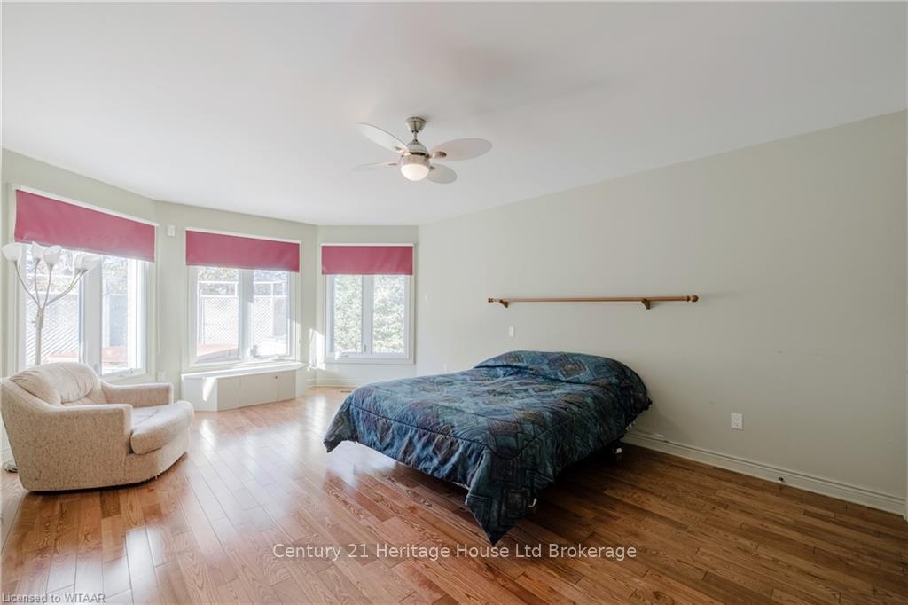 Photo 17 of 14278 Thirteen Mile Road, Middlesex Centre, Birr — HOMEH