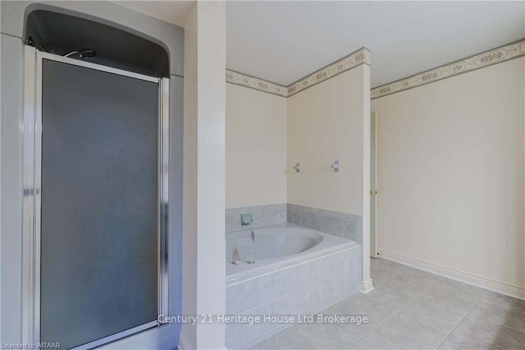 Photo 20 of 14278 Thirteen Mile Road, Middlesex Centre, Birr — HOMEH
