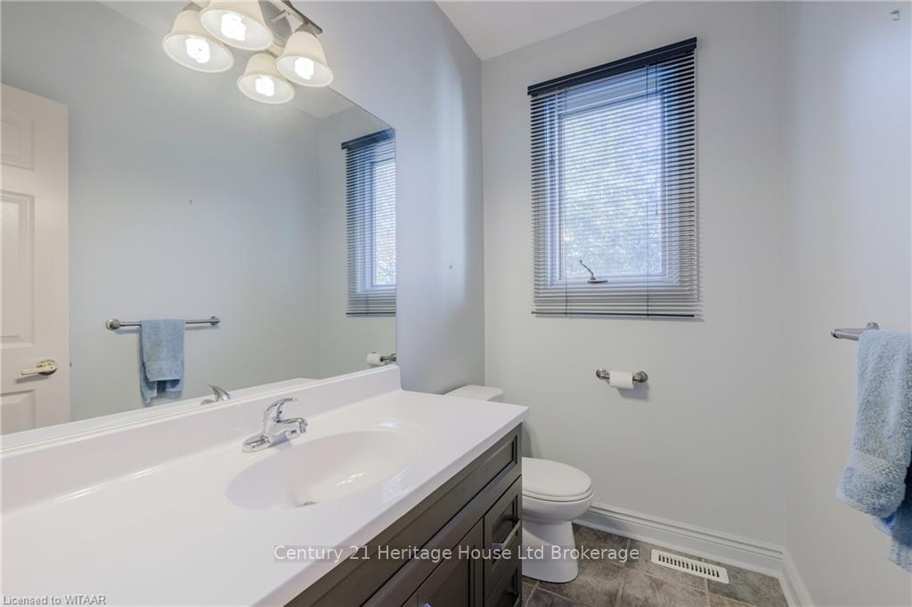 Photo 25 of 14278 Thirteen Mile Road, Middlesex Centre, Birr — HOMEH