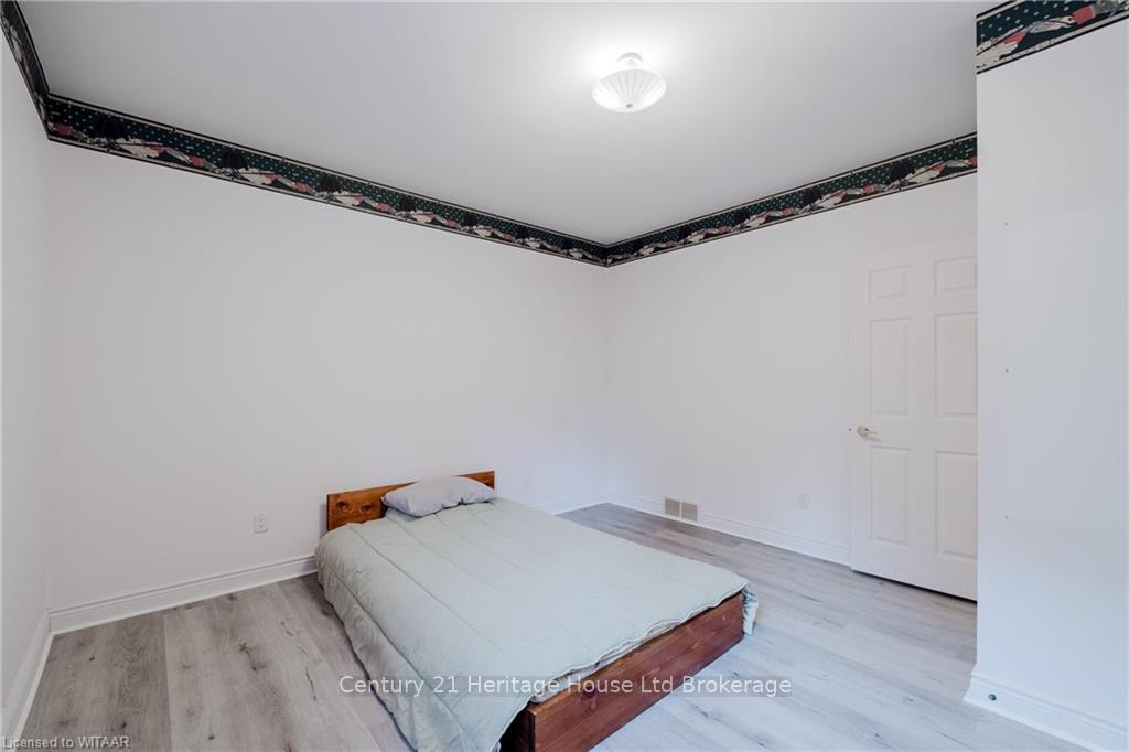 Photo 31 of 14278 Thirteen Mile Road, Middlesex Centre, Birr — HOMEH