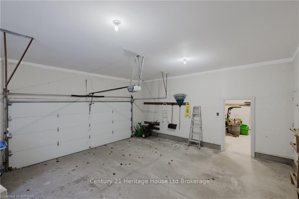 Photo 37 of 14278 Thirteen Mile Road, Middlesex Centre, Birr — HOMEH