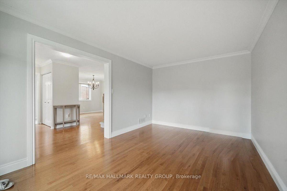 Photo 5 of 111 Hansen Avenue, Ottawa, Kanata - Kanata Lakes/Heritage Hills — HOMEH