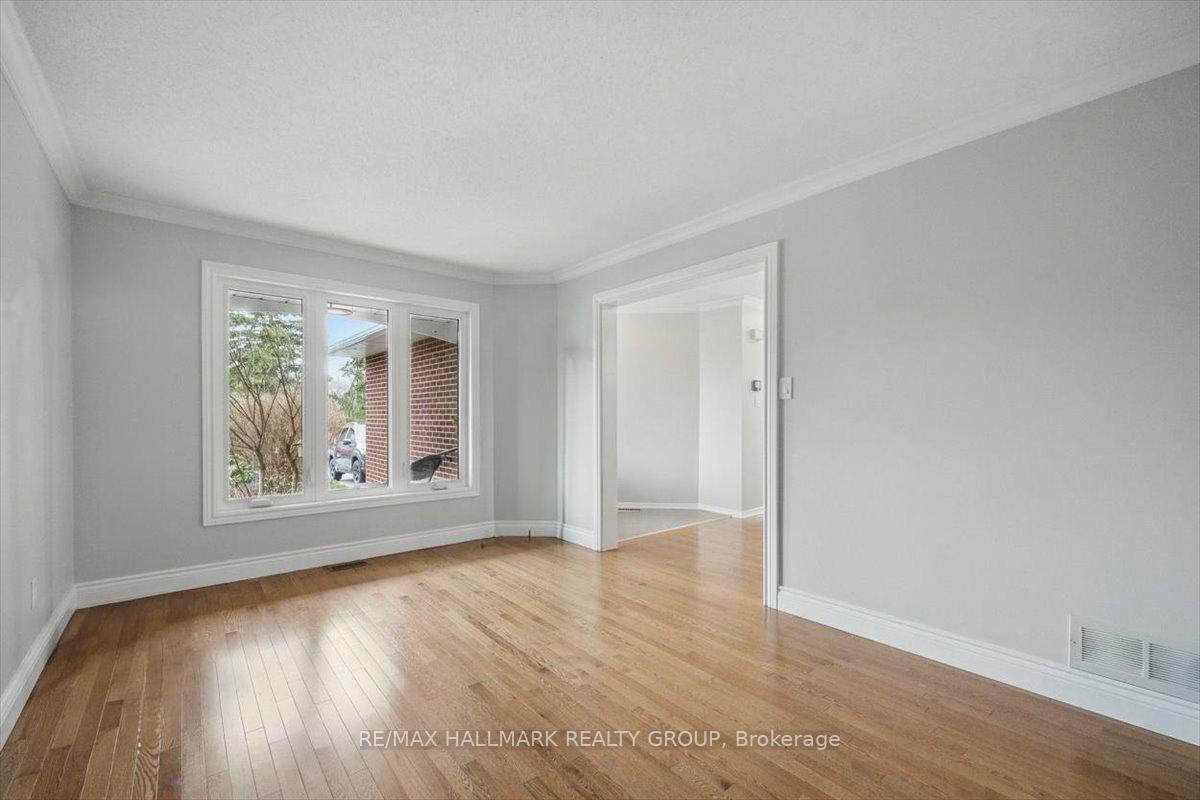 Photo 6 of 111 Hansen Avenue, Ottawa, Kanata - Kanata Lakes/Heritage Hills — HOMEH