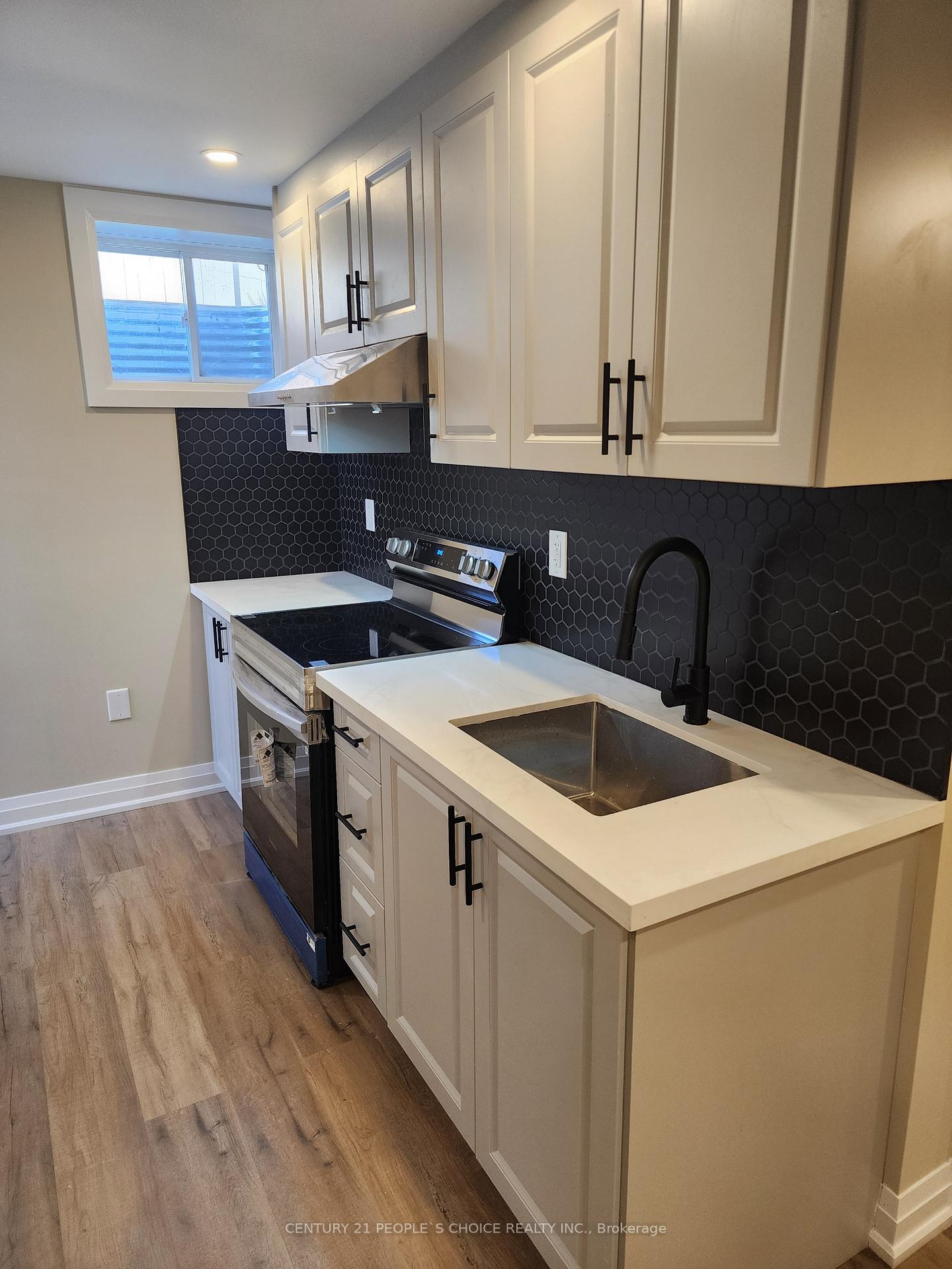Photo 4 of 744 Kennedy Circle W, Milton, Cobban — HOMEH