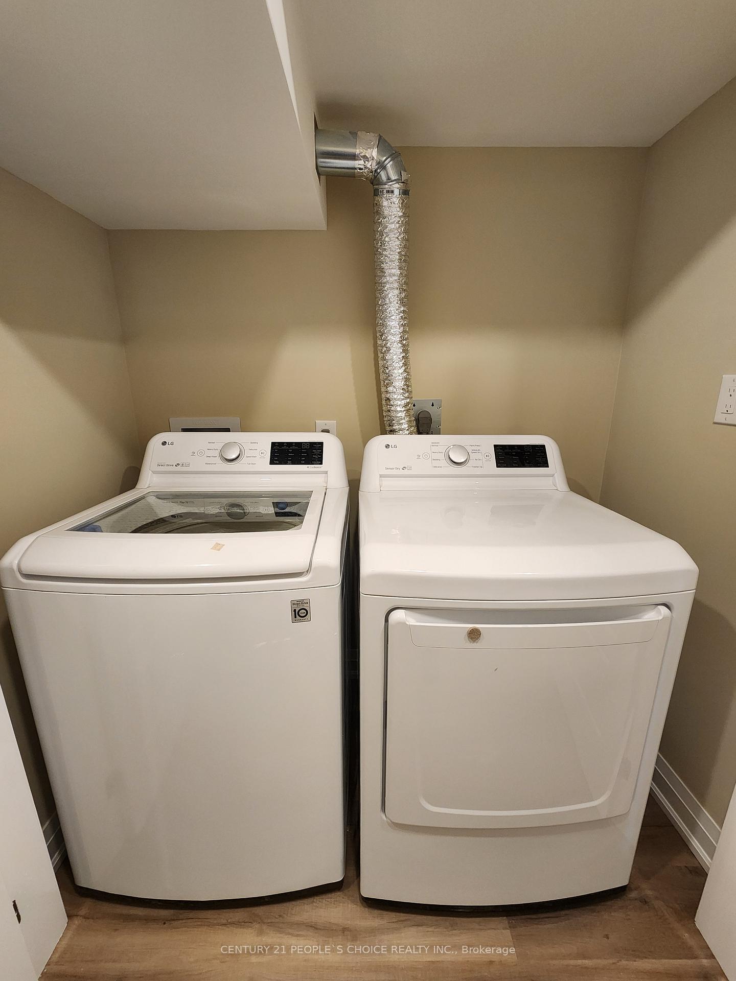 Photo 10 of 744 Kennedy Circle W, Milton, Cobban — HOMEH