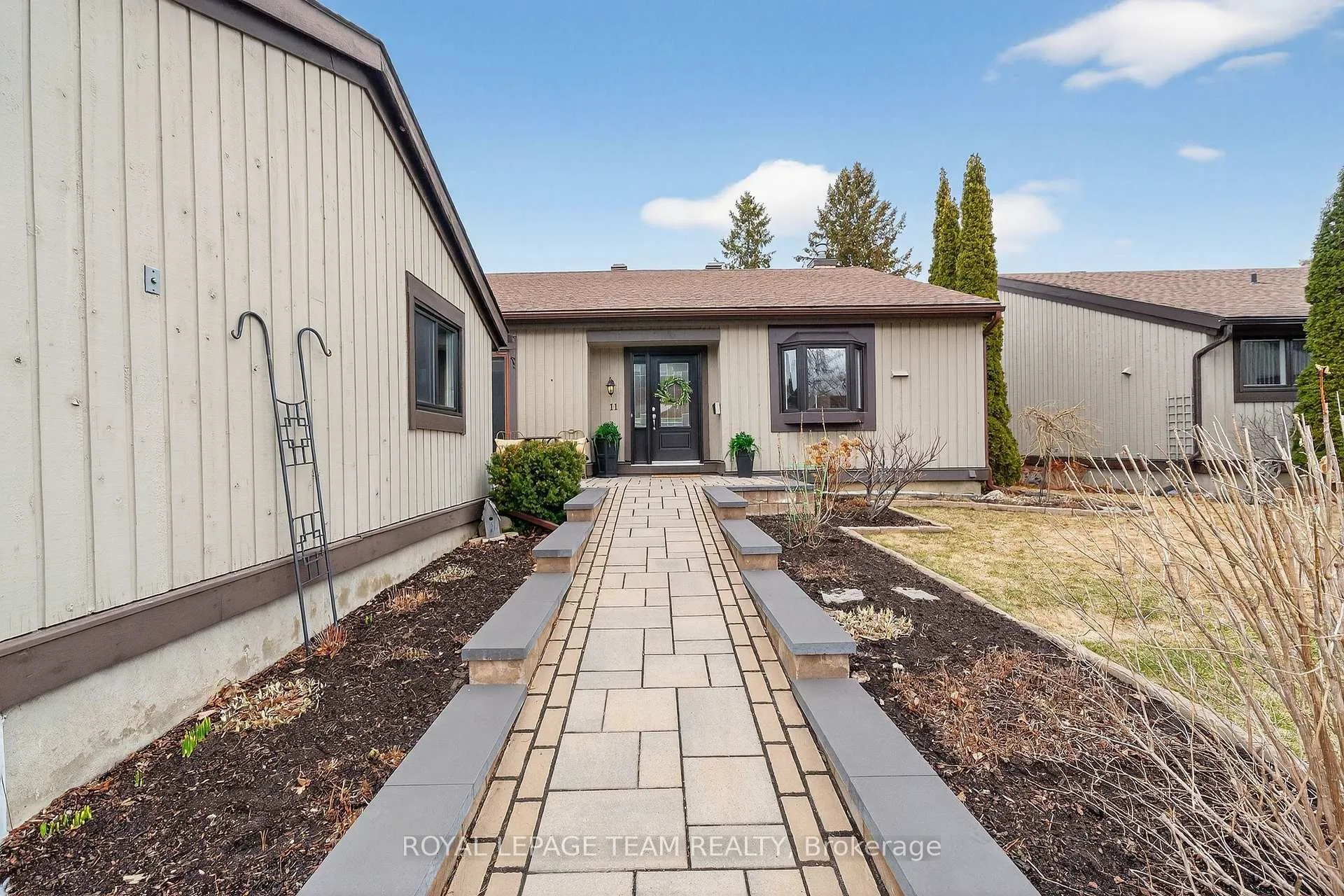Photo 3 of 11 Glen Abbey Crescent, Ottawa, Stittsville (Central) — HOMEH