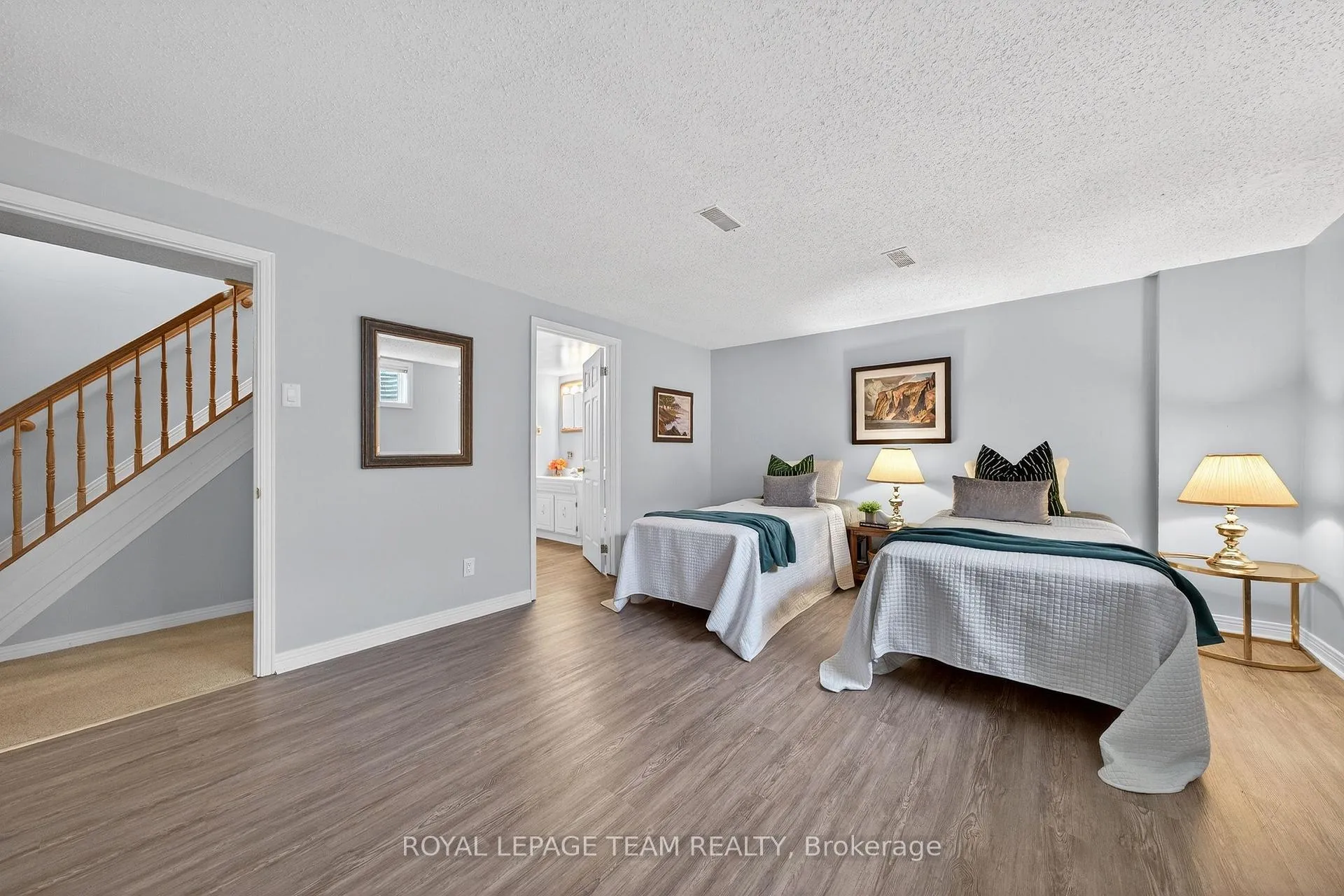 Photo 35 of 11 Glen Abbey Crescent, Ottawa, Stittsville (Central) — HOMEH