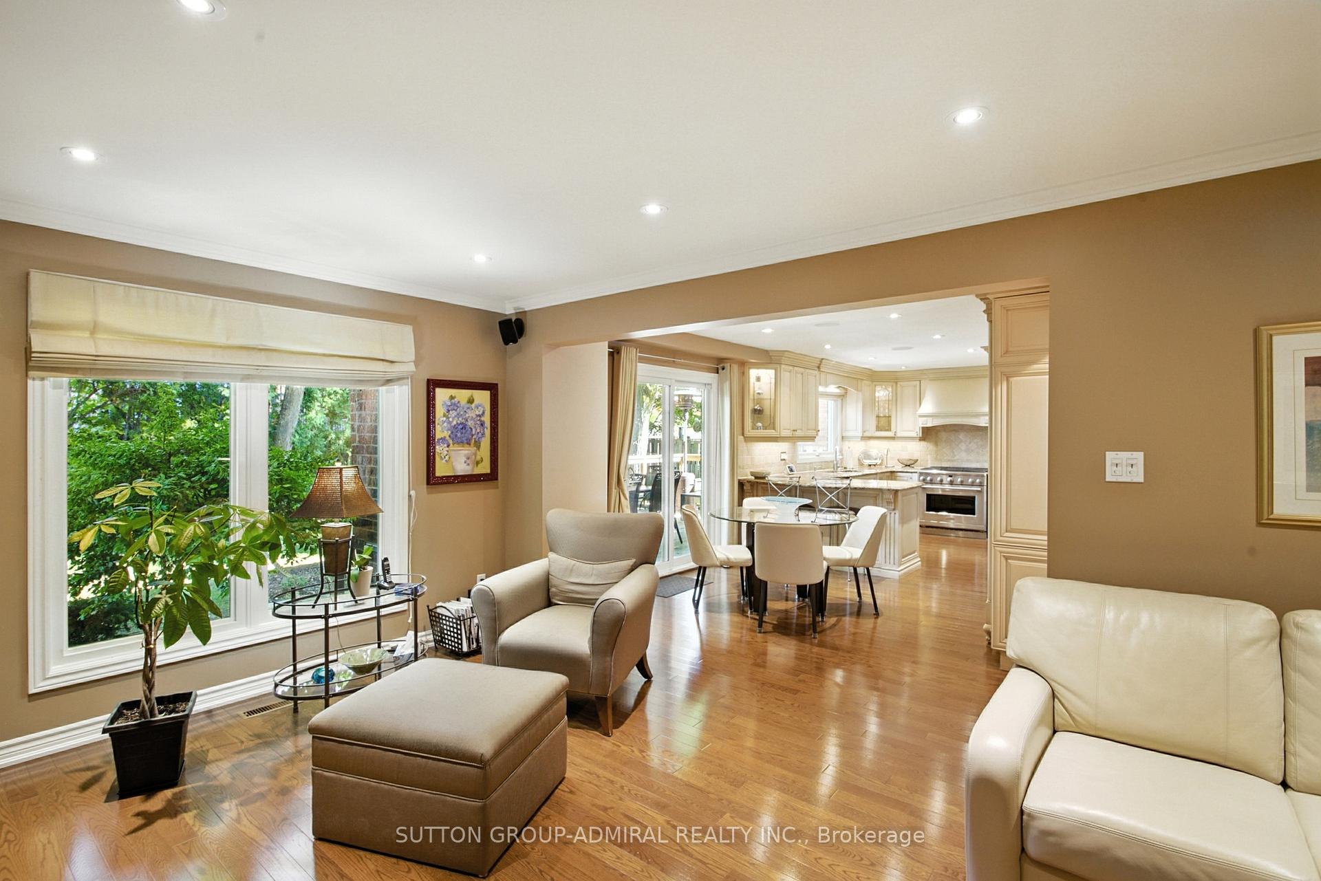 Photo 8 of 12 Glendale Road, Markham, Thornlea — HOMEH