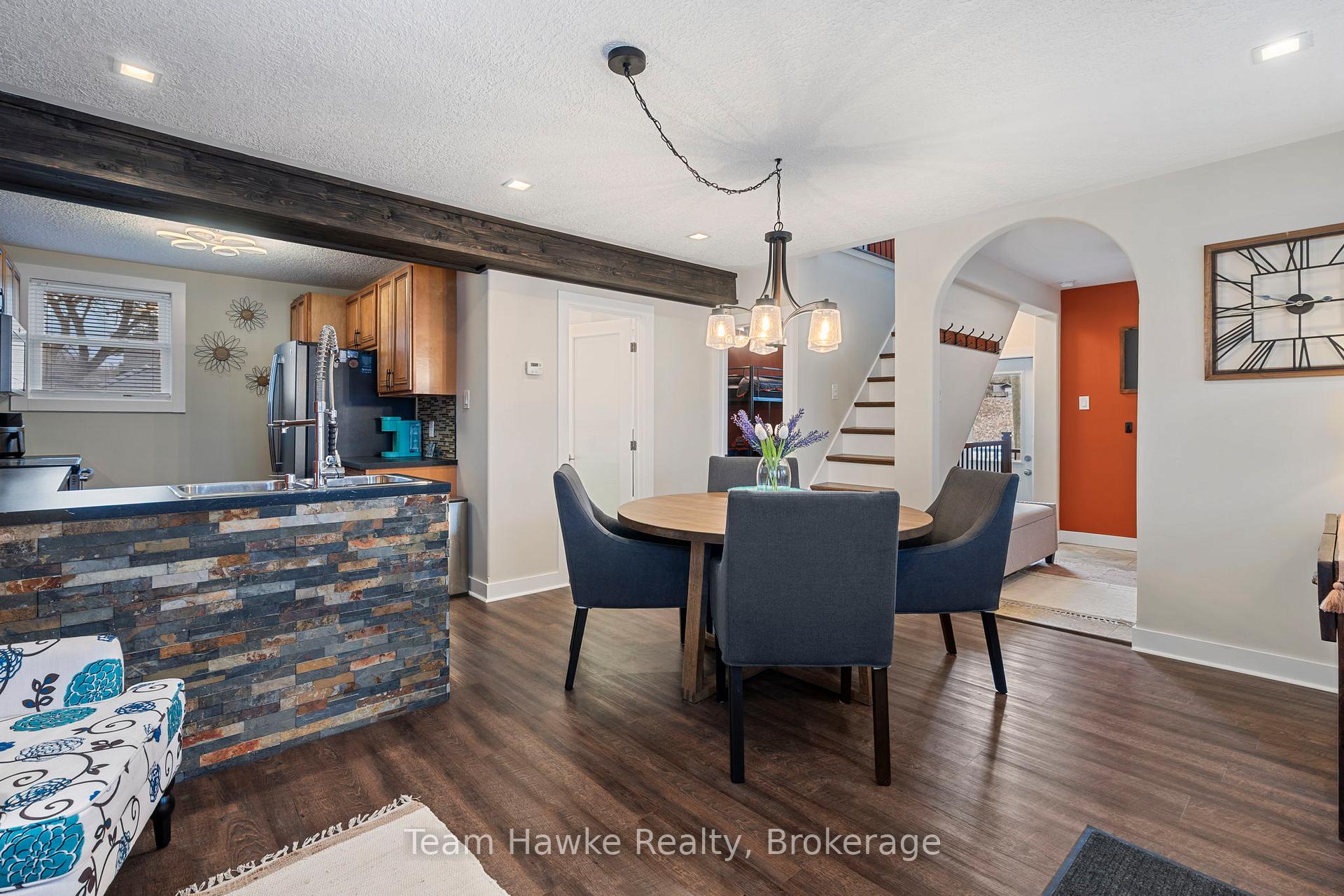 Photo 5 of 475 Colborne Street, Midland — HOMEH