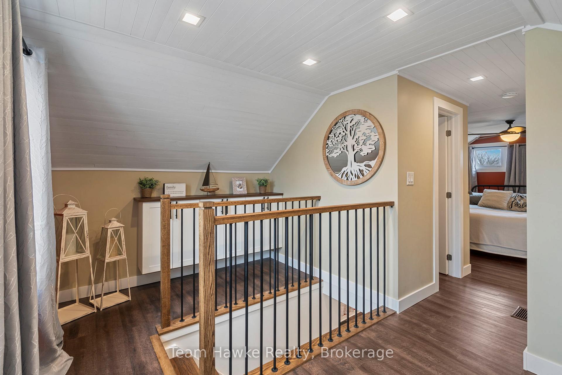 Photo 17 of 475 Colborne Street, Midland — HOMEH