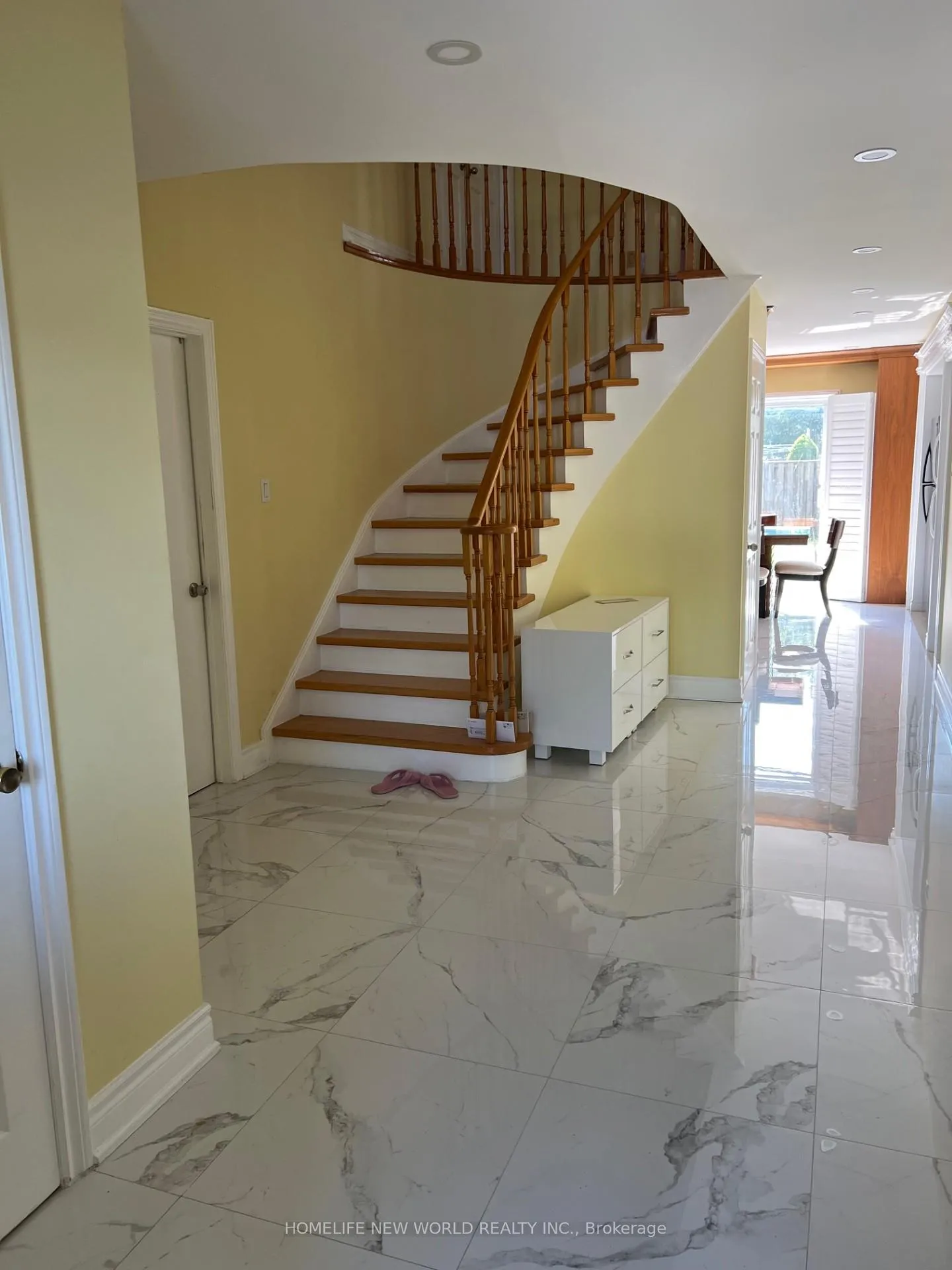 Photo 5 of Unit MAIN RM 1, 27 Wilclay Avenue, Markham, Milliken Mills East — HOMEH