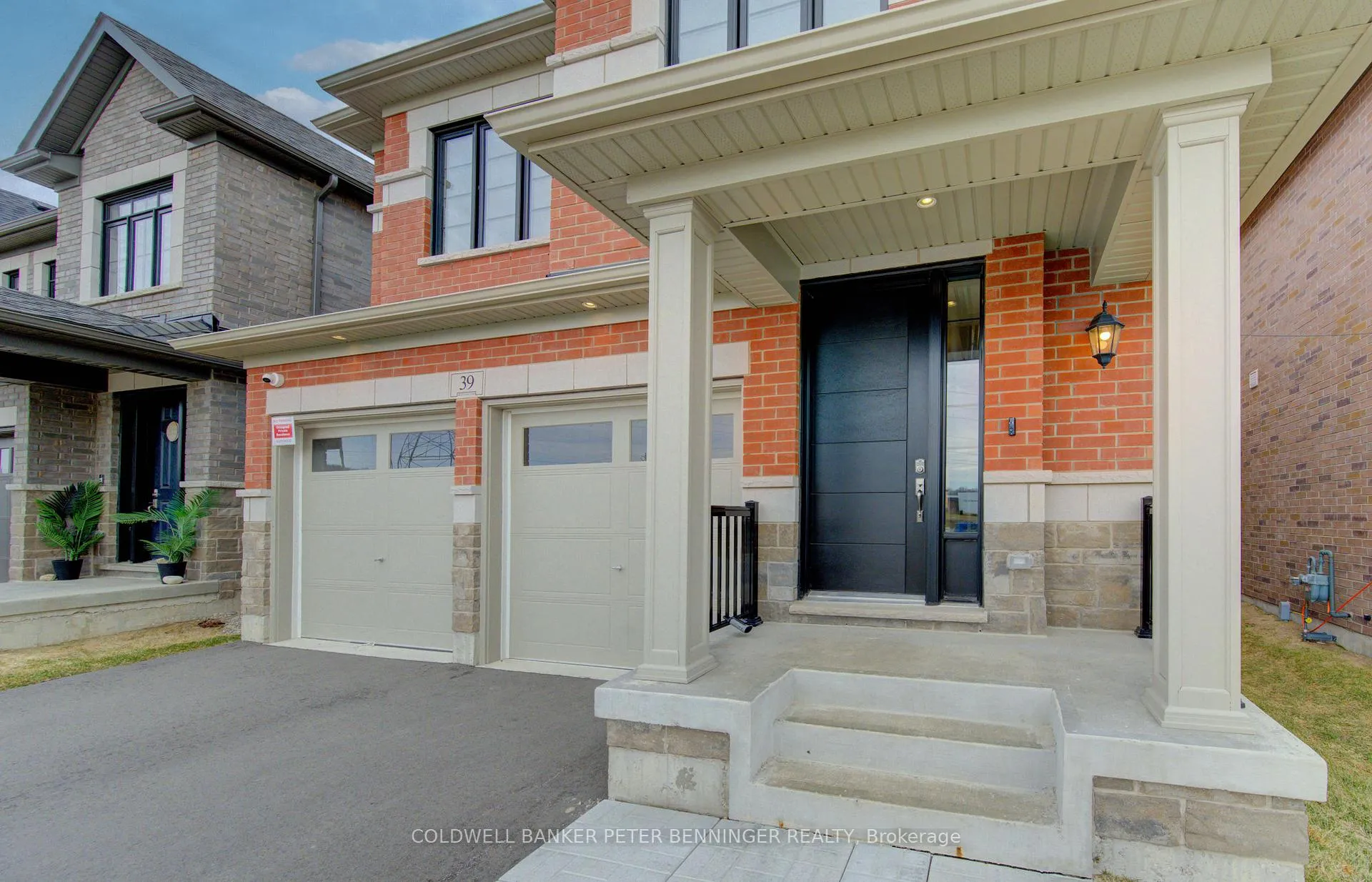 Photo 3 of 39 Guernsey Drive, Kitchener, Trussler — HOMEH