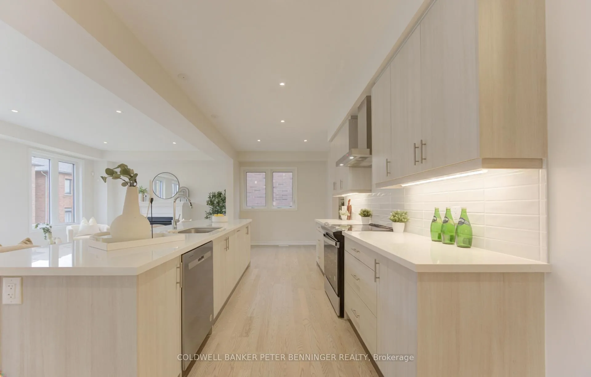 Photo 11 of 39 Guernsey Drive, Kitchener, Trussler — HOMEH