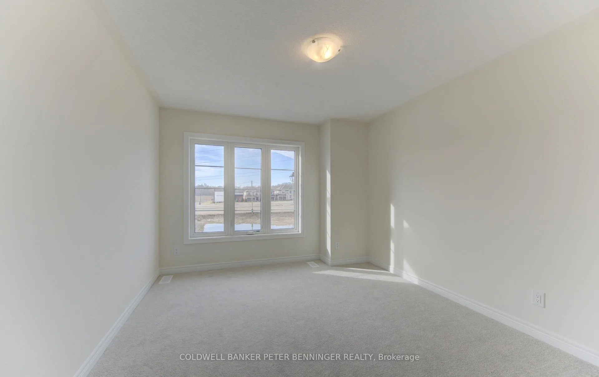 Photo 23 of 39 Guernsey Drive, Kitchener, Trussler — HOMEH