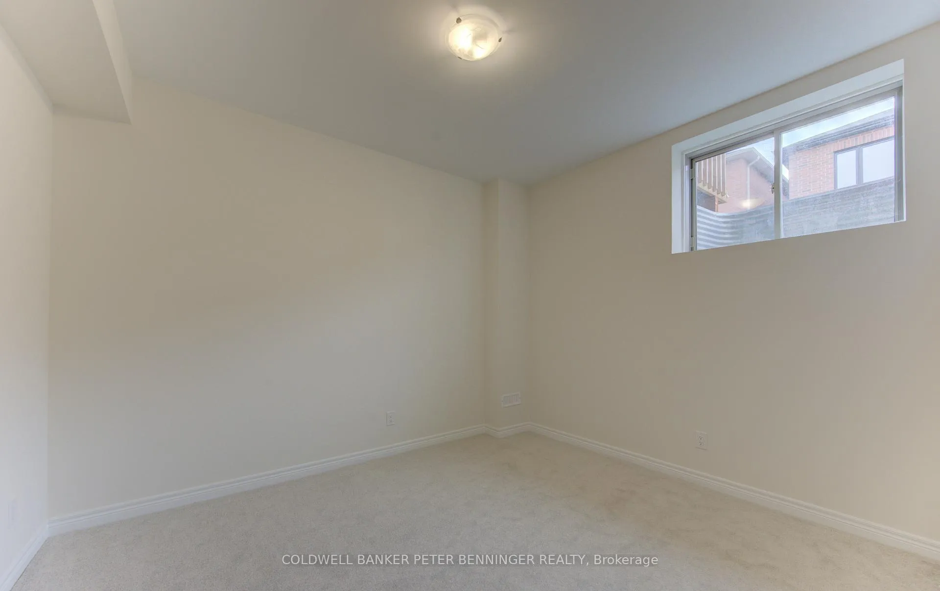 Photo 34 of 39 Guernsey Drive, Kitchener, Trussler — HOMEH
