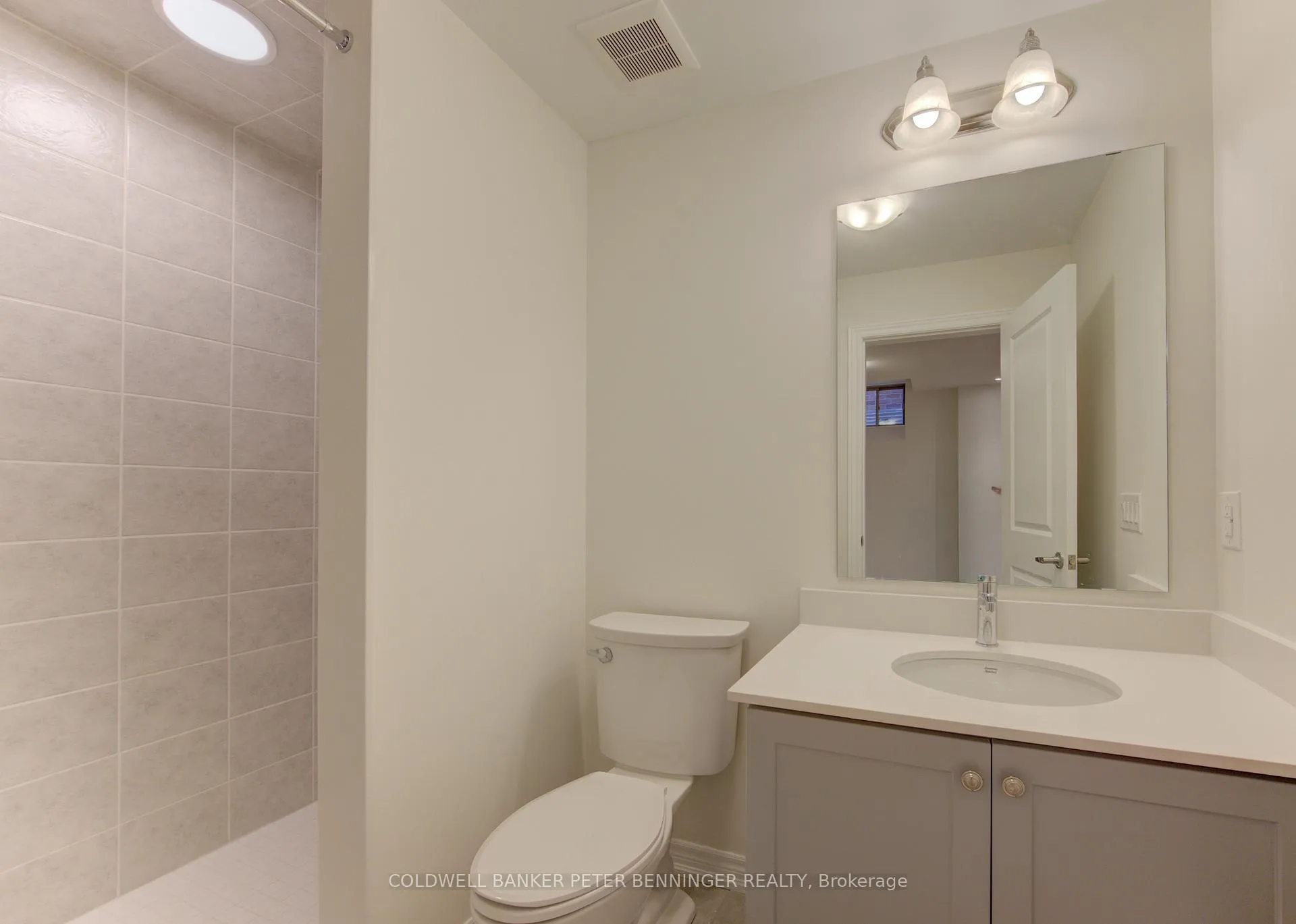 Photo 36 of 39 Guernsey Drive, Kitchener, Trussler — HOMEH