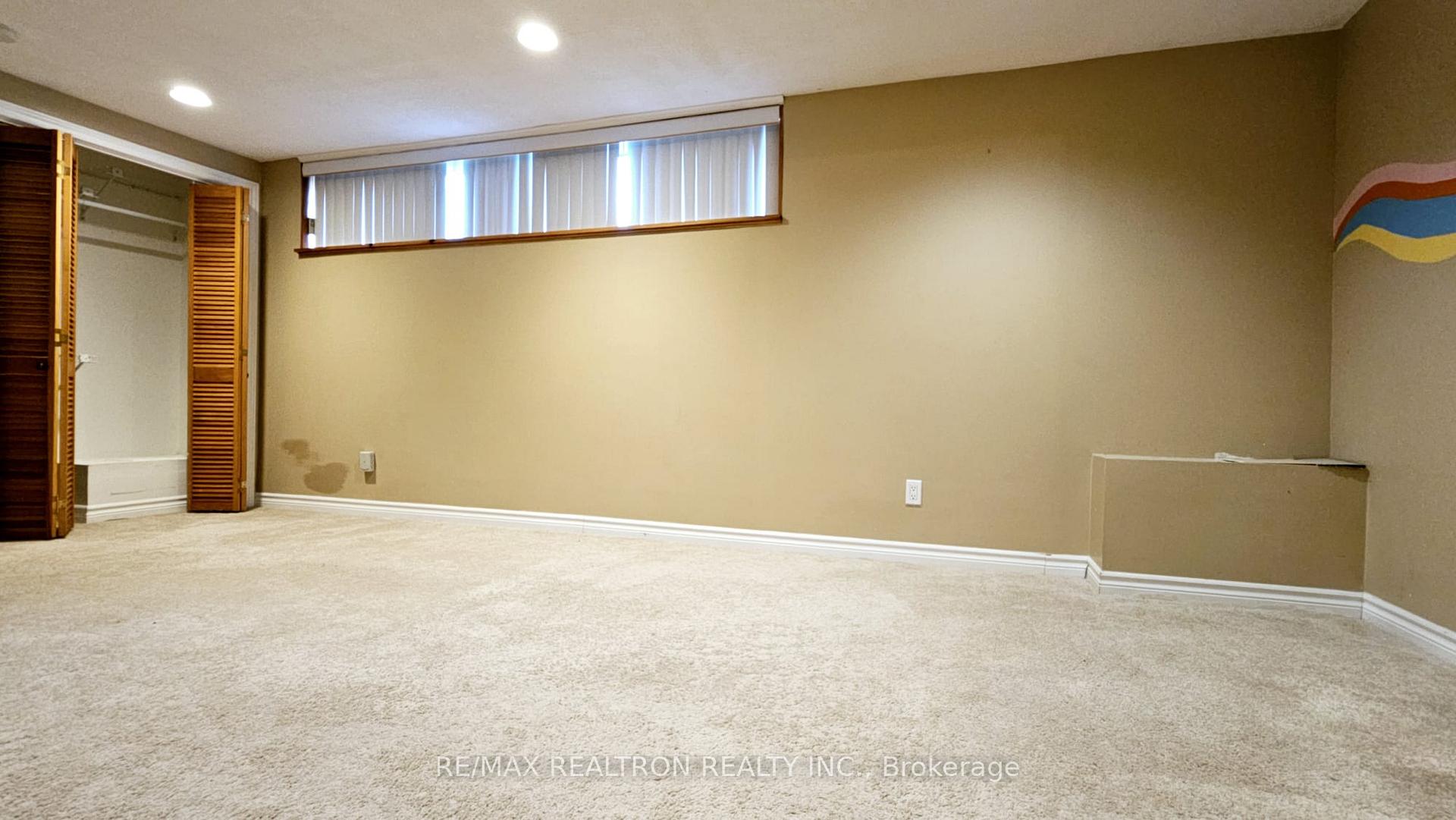 Photo 8 of 31 Ramona Boulevard, Markham, Markham Village — HOMEH