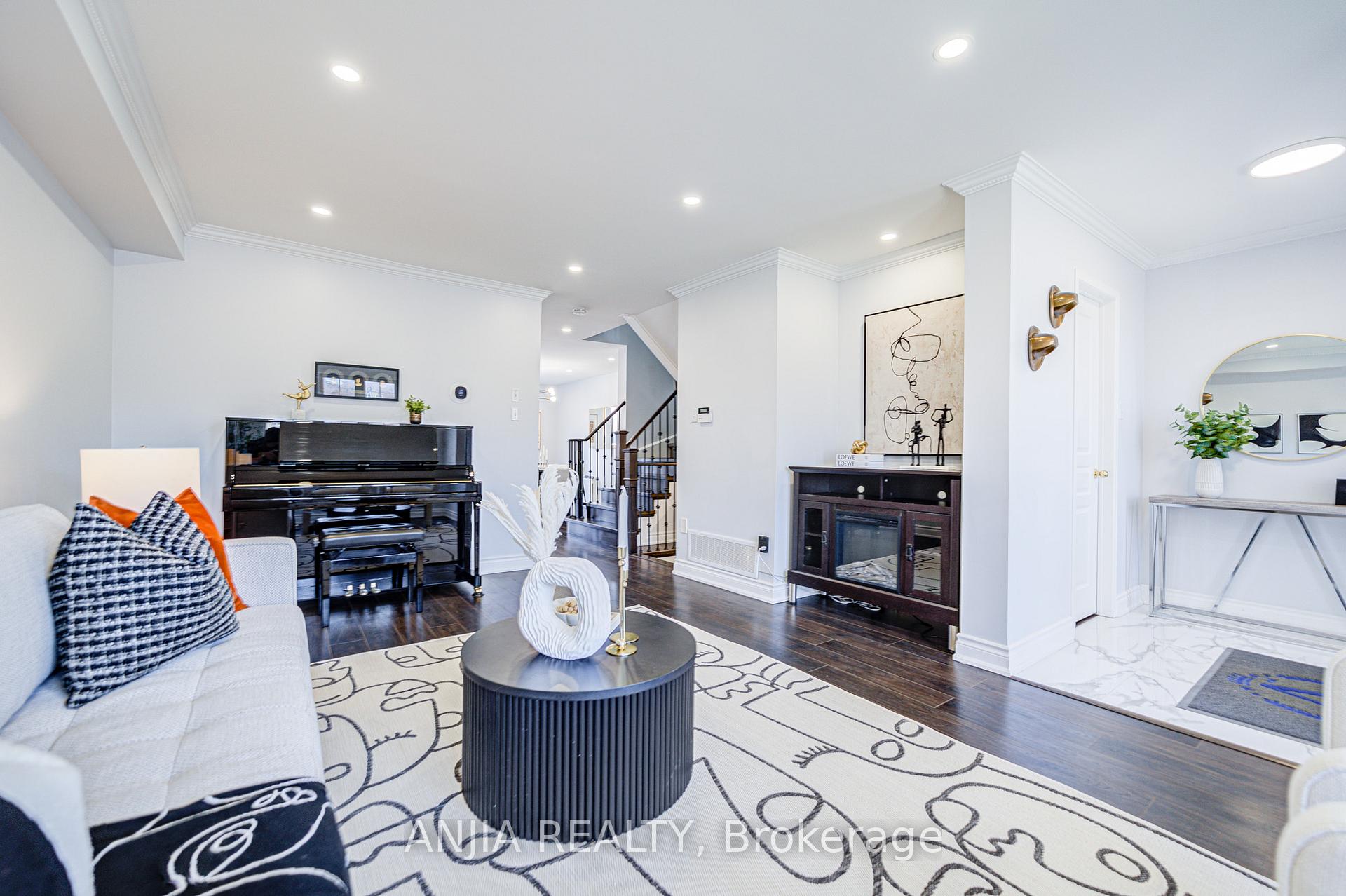 Photo 11 of 706 Castlemore Avenue, Markham, Wismer — HOMEH