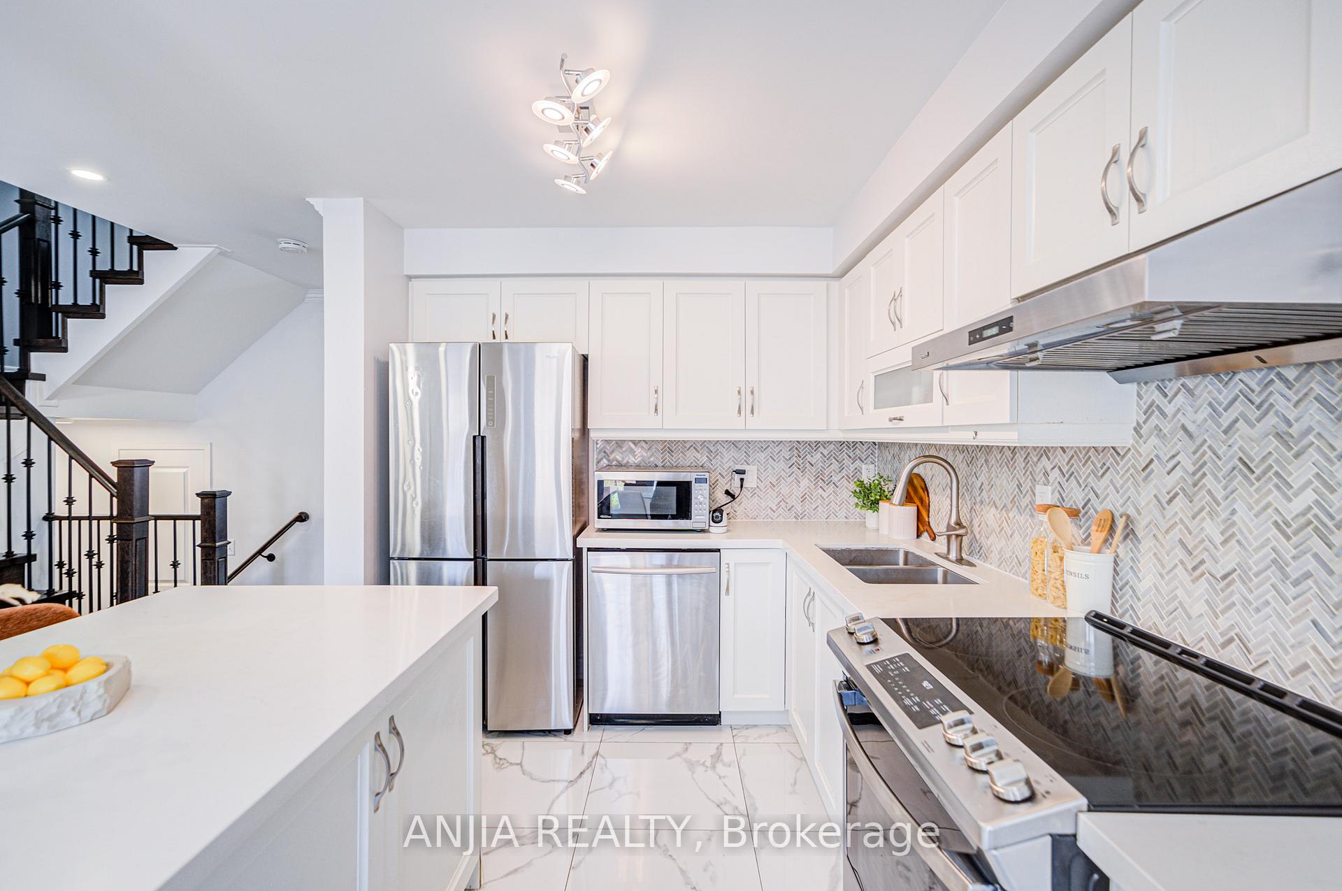 Photo 16 of 706 Castlemore Avenue, Markham, Wismer — HOMEH