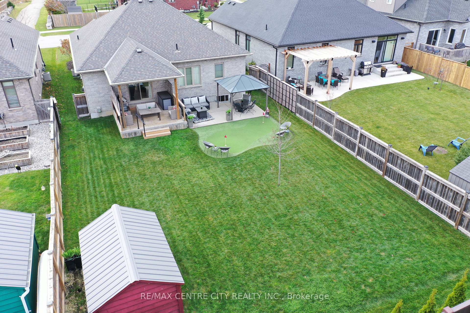Photo 4 of 46 Timberwalk Trail, Middlesex Centre, Ilderton — HOMEH