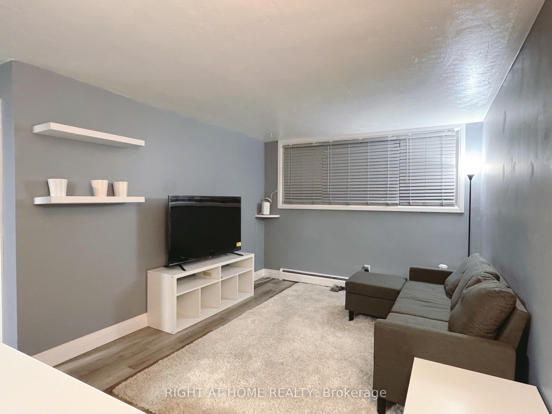 Photo 4 of 281 Lorne Avenue, Kitchener — HOMEH