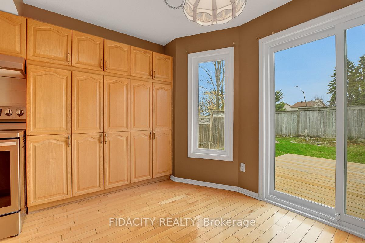 Photo 9 of 124 Rowe Drive, Ottawa, Kanata - Katimavik — HOMEH