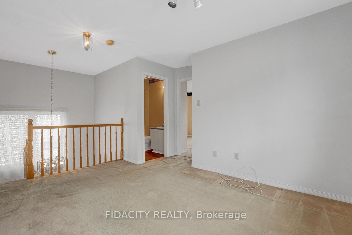 Photo 12 of 124 Rowe Drive, Ottawa, Kanata - Katimavik — HOMEH