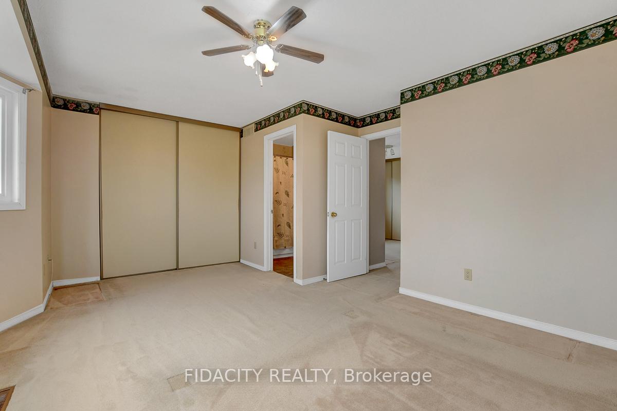 Photo 15 of 124 Rowe Drive, Ottawa, Kanata - Katimavik — HOMEH