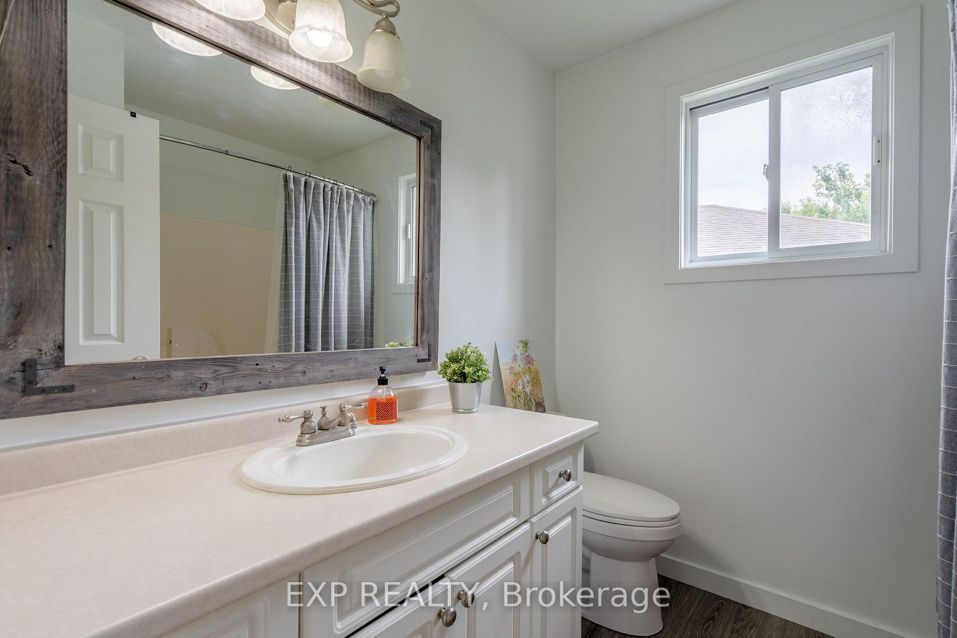 Photo 11 of 22 Kristen Court, Middlesex Centre, Kilworth — HOMEH