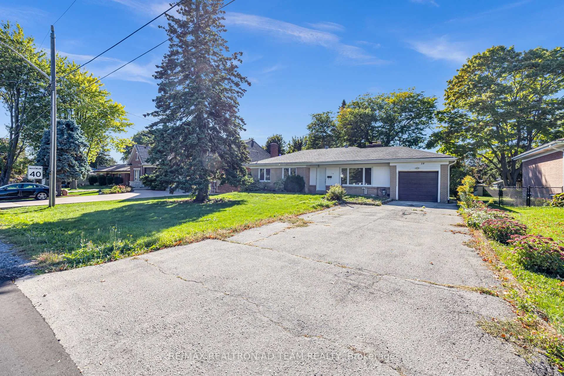 Photo 2 of Unit Main, 18 Windridge Drive, Markham, Bullock — HOMEH