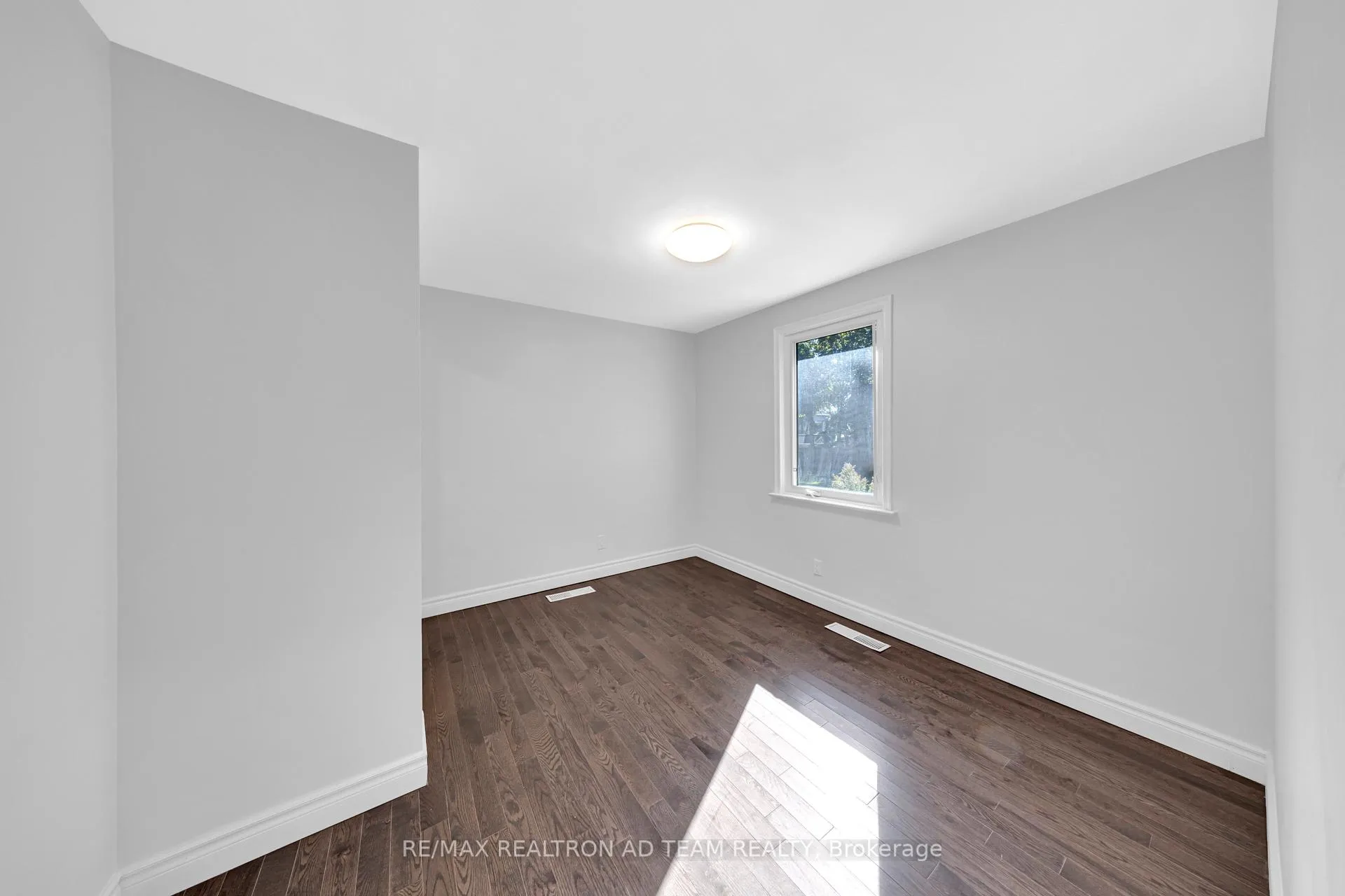 Photo 19 of Unit Main, 18 Windridge Drive, Markham, Bullock — HOMEH
