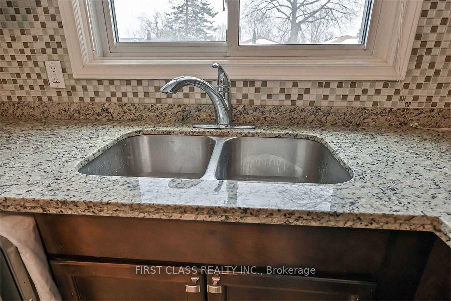 Photo 5 of Unit 1, 118 Manning Avenue, Hamilton, Greeningdon — HOMEH