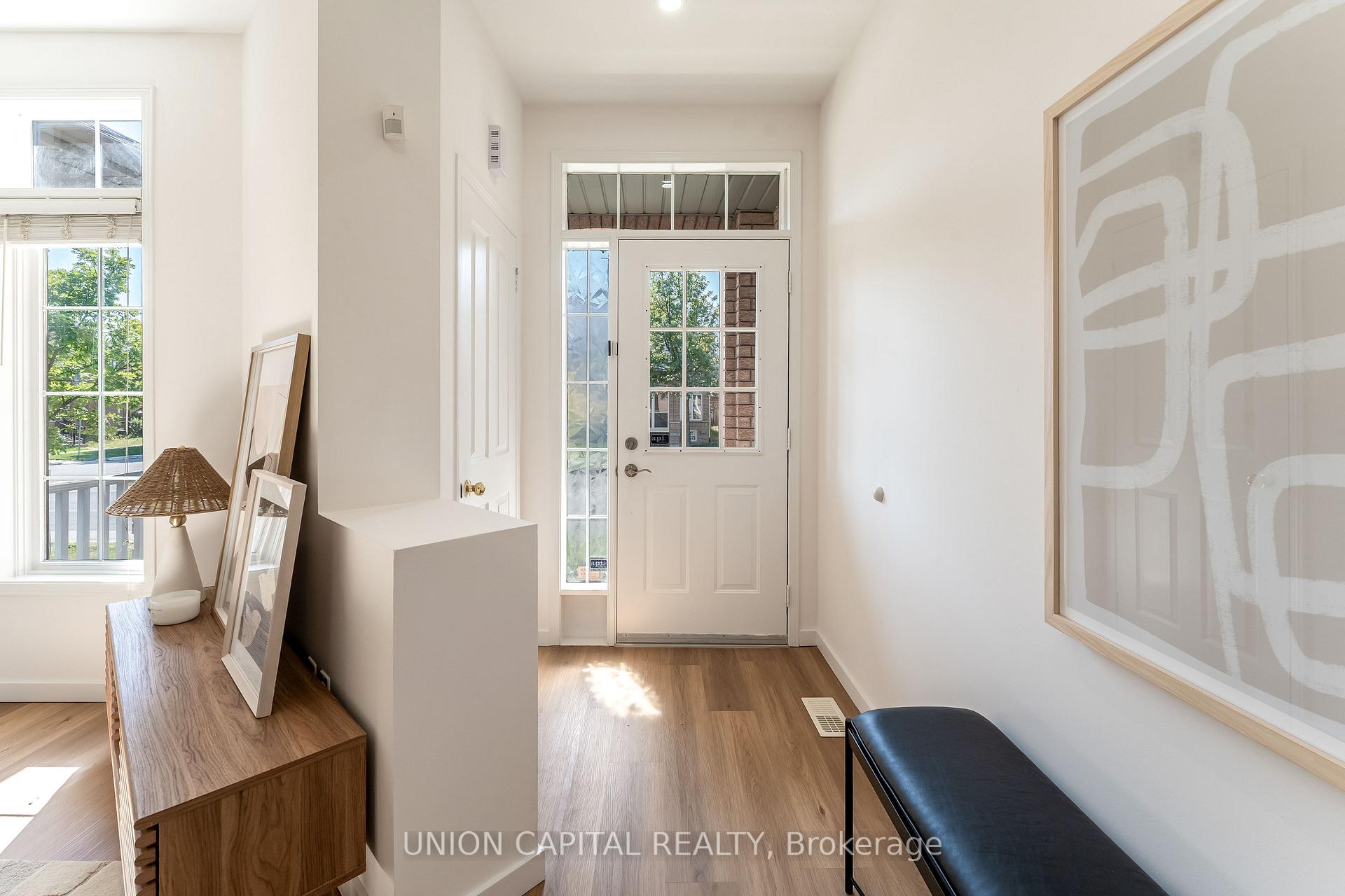 Photo 3 of 198 Bur Oak Avenue, Markham, Berczy — HOMEH