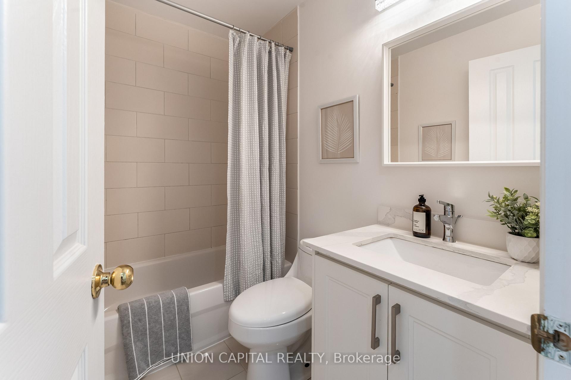 Photo 24 of 198 Bur Oak Avenue, Markham, Berczy — HOMEH